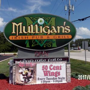 Mulligan's Irish Pub Monument Sign - Franklin, WI