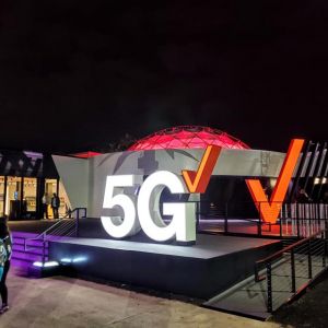 Verizon 5G Monument Sign Installation for Super Bowl LIV 