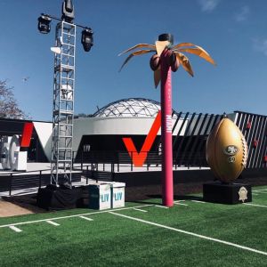 Verizon 5G Monument Sign Installation for Super Bowl LIV 