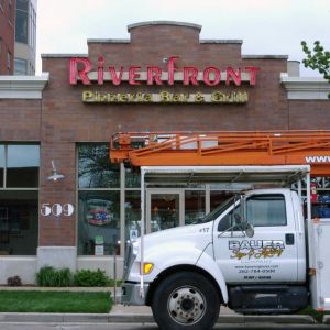 Riverfront Pizzeria Neon Sign - Milwaukee, WI